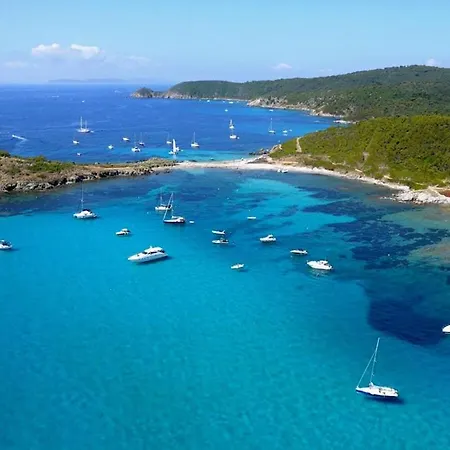 Les Lisieres De St-tropez Maison 6 Pers Dans Avec Piscine Et Tennis Holiday home Saint-Tropez